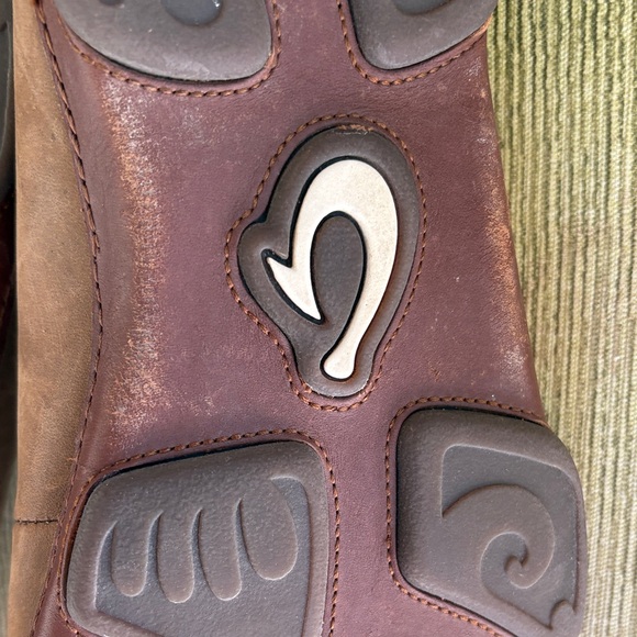 OluKai Men\'s Tan Leather Slip-On Loafers. Great Condition. Size 10.5. main image 4